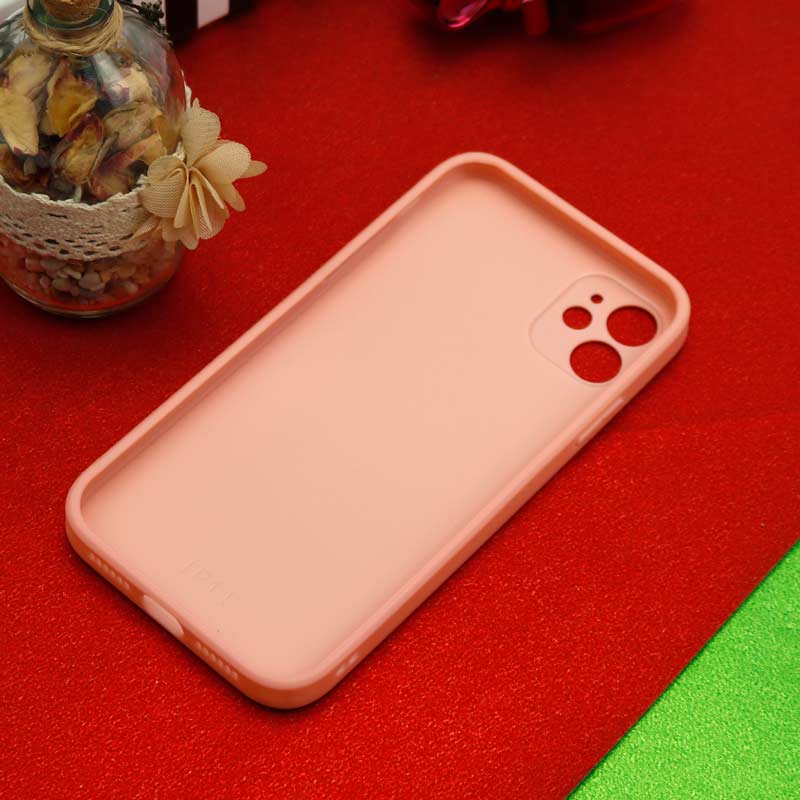 قاب محافظ لنزدار آینه ای + پاپ سوکت طرح LV صورتی iPhone 11