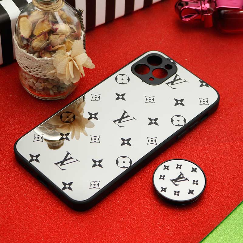 قاب محافظ لنزدار آینه ای + پاپ سوکت طرح LV مشکی iPhone 11 Pro Max