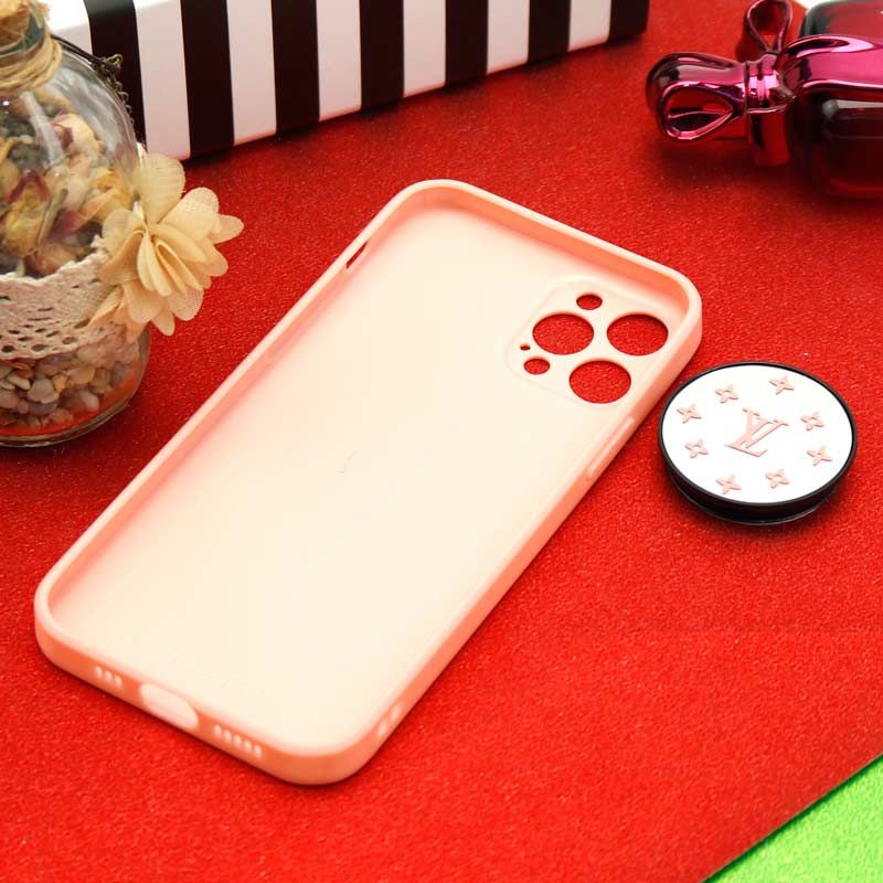 قاب محافظ لنزدار آینه ای + پاپ سوکت طرح LV صورتی iPhone 12 Pro