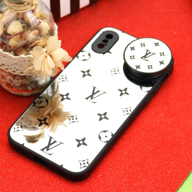 قاب محافظ لنزدار آینه ای + پاپ سوکت طرح LV مشکی iPhone X/XS