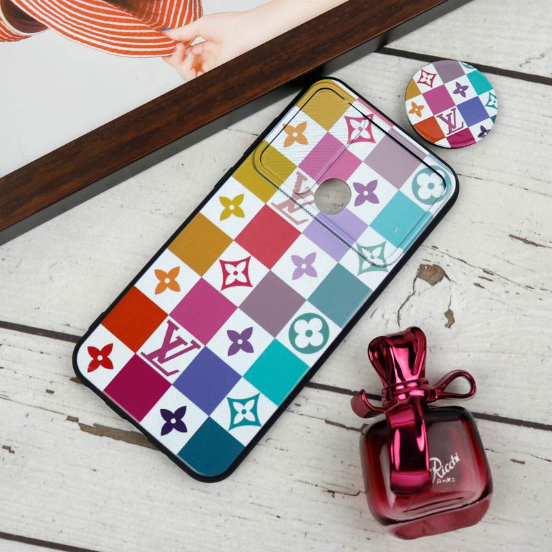 قاب طرحدار محافظ لنزدار کشویی + پاپ سوکت طرح LV رنگی سامسونگ A11 سری B