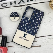 قاب طرحدار محافظ لنزدار کشویی + پاپ سوکت طرح LV شیائومی Poco M3 سری B