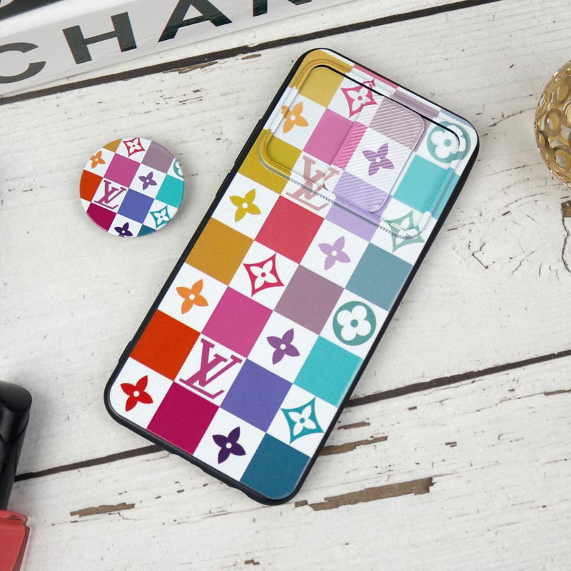 قاب طرحدار محافظ لنزدار کشویی + پاپ سوکت طرح LV رنگی شیائومی Redmi 9 سری B