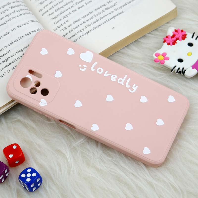 قاب سیلیکونی عروسکی محافظ لنزدار طرح Lovedly شیائومی Xiaomi Redmi Note 10 / Redmi Note 10s