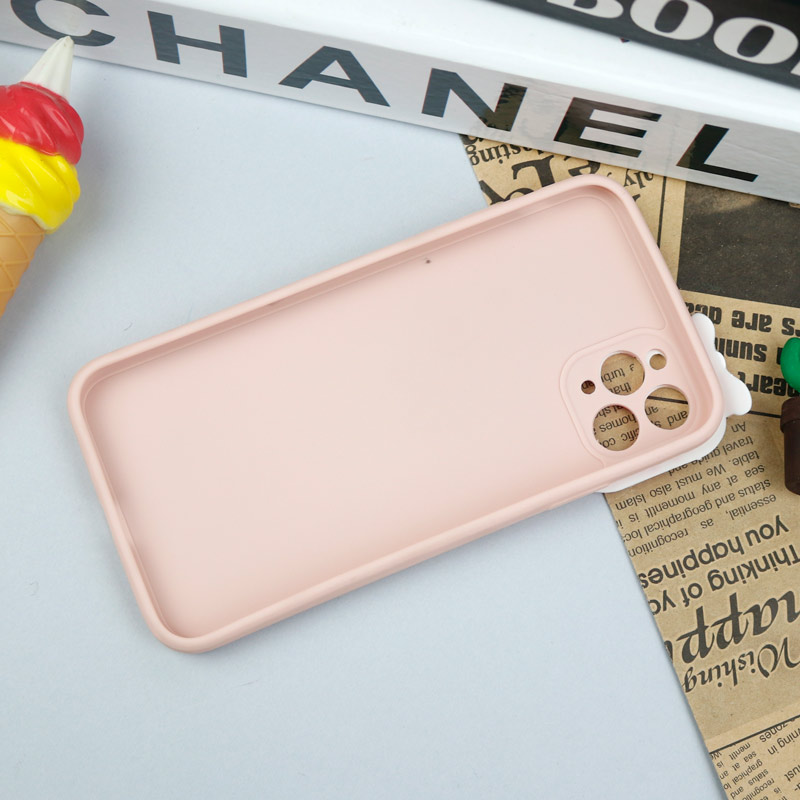 قاب سیلیکونی عروسکی محافظ لنزدار طرح Daisy آیفون iPhone 11 Pro Max