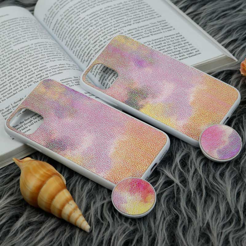 قاب چرمی هولوگرامی پاپ سوکت دار iPhone 11 سفید