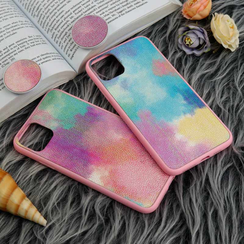 قاب چرمی هولوگرامی پاپ سوکت دار iPhone 11 Pro Max صورتی
