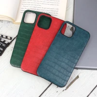 قاب چرمی کروکودیل iPhone 12