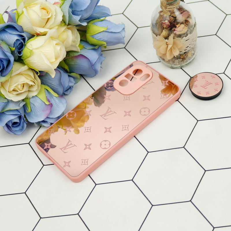 قاب محافظ لنزدار آینه ای + پاپ سوکت طرح LV صورتی Xiaomi Poco F3