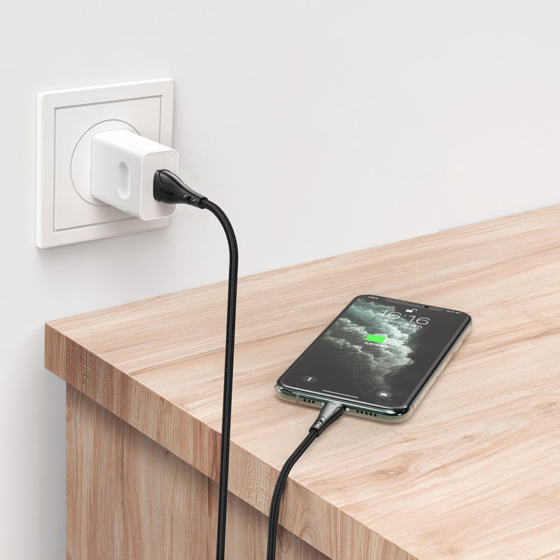کابل آیفونی Mcdodo CA-7441 2.4A 1.2m