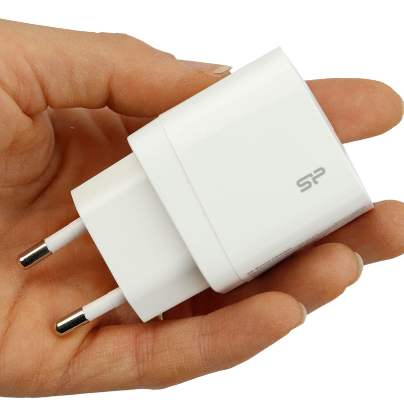 کلگی فست شارژ Silicon Power QM15 2Port 3A QC 3.0 PD 18W