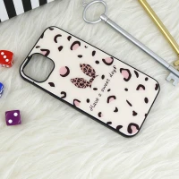 قاب پشت گلسی طرحدار خرگوش iPhone 13