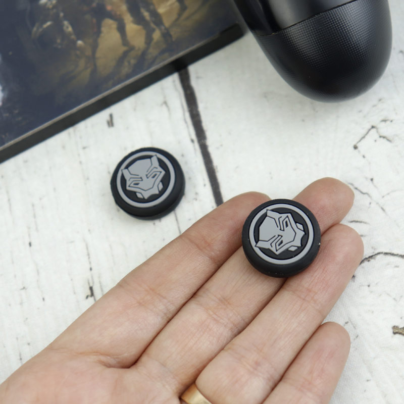 روکش آنالوگ دسته بازی Play Station/XBOX طرح Black Panther طوسی