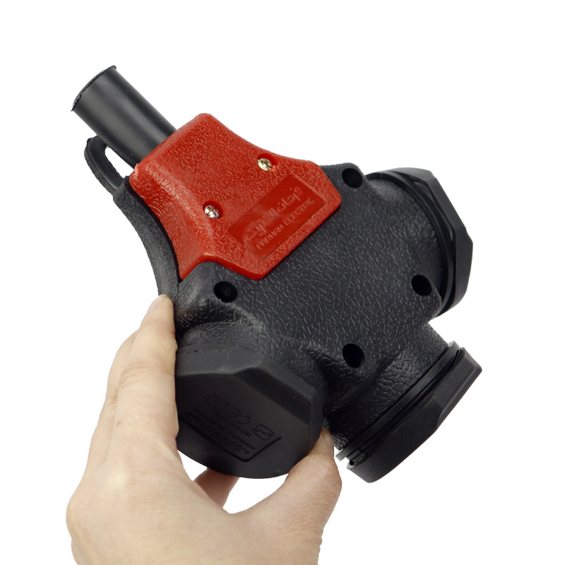 چند راهی 3 خانه برق صنعتی کرال ارت دار فرحان الکتریک Farhan Electric F9637 IP44