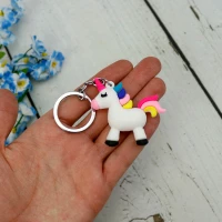 جاکلیدی اسب تک شاخ سفید کوچک