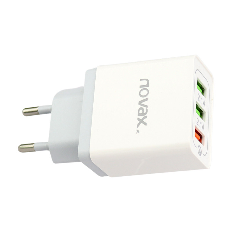 شارژر دیواری فست شارژ Novax Ch-102 3Port QC3 2.4A PD + کابل آیفونی