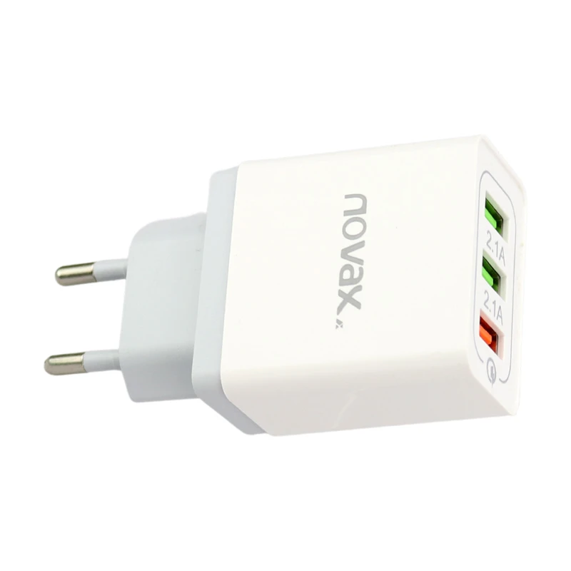شارژر دیواری فست شارژ Novax Ch-102 3Port QC3 2.4A PD + کابل Type-C