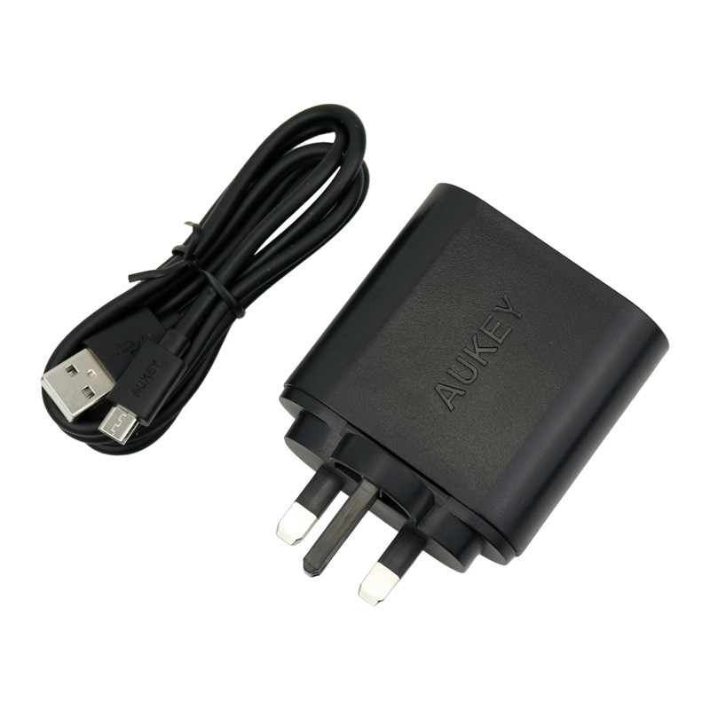 شارژر دیواری فست شارژ Aukey PA-T16 2Port 3A QC3 PD 36W + کابل میکرو یو اس بی