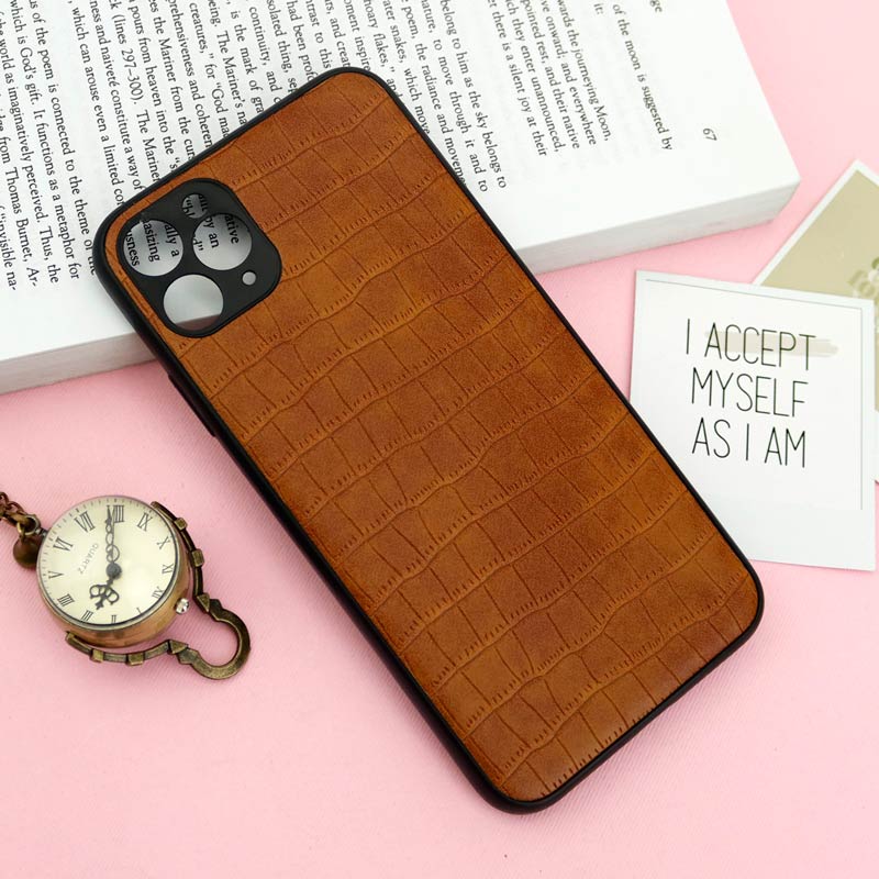 قاب محافظ لنزدار چرمی کروکودیل iPhone 11 Pro Max