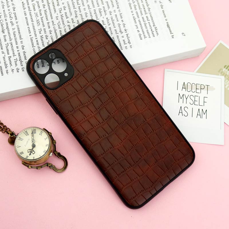 قاب محافظ لنزدار چرمی کروکودیل iPhone 11 Pro Max