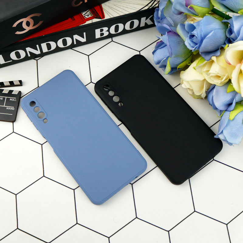 قاب طرح سیلیکونی داخل موکت محافظ لنزدار Samsung Galaxy A7 2018