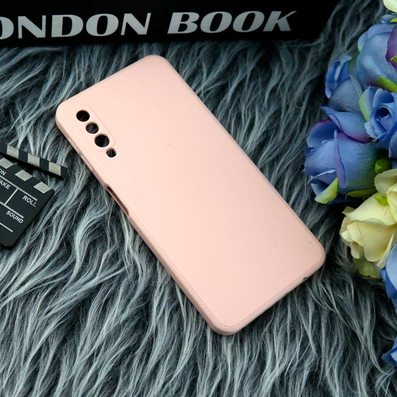 قاب طرح سیلیکونی داخل موکت محافظ لنزدار Samsung Galaxy A7 2018