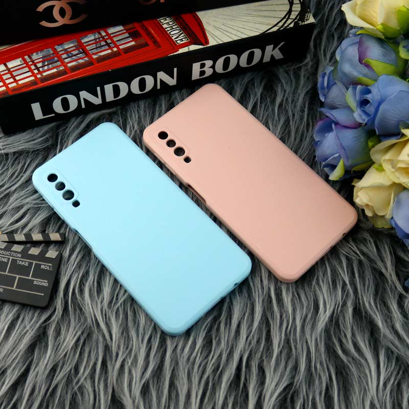 قاب طرح سیلیکونی داخل موکت محافظ لنزدار Samsung Galaxy A7 2018