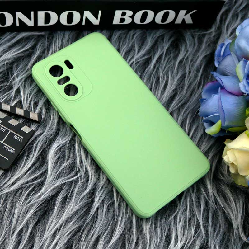قاب طرح سیلیکونی داخل موکت محافظ لنزدار Xiaomi Poco F3