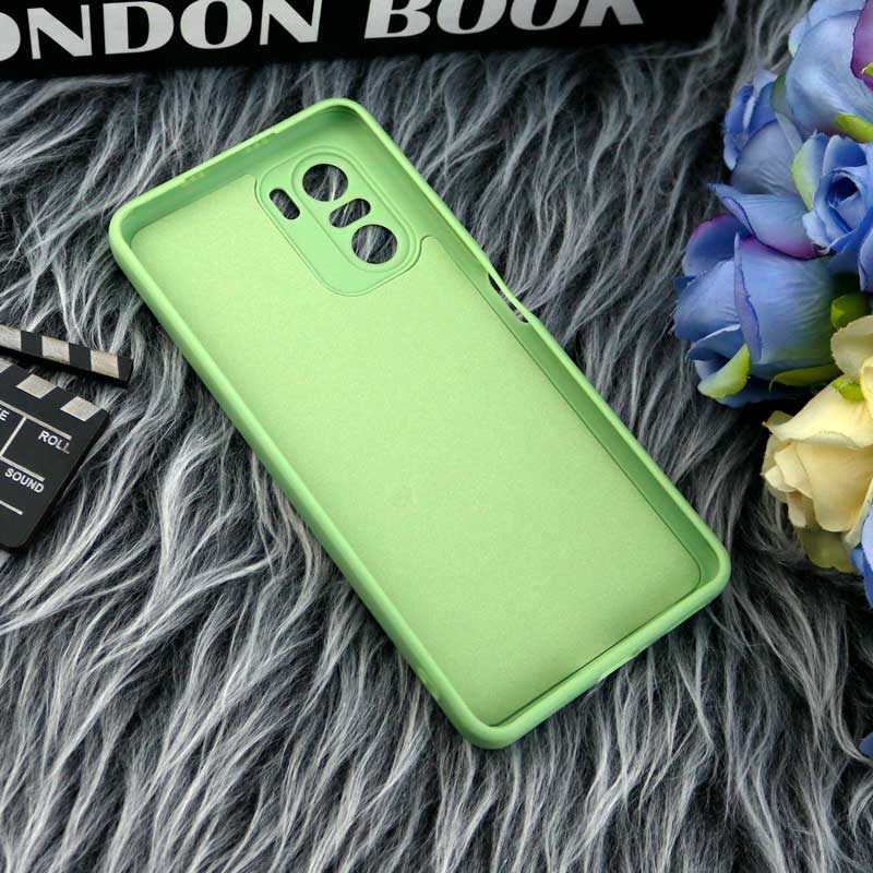 قاب طرح سیلیکونی داخل موکت محافظ لنزدار Xiaomi Poco F3