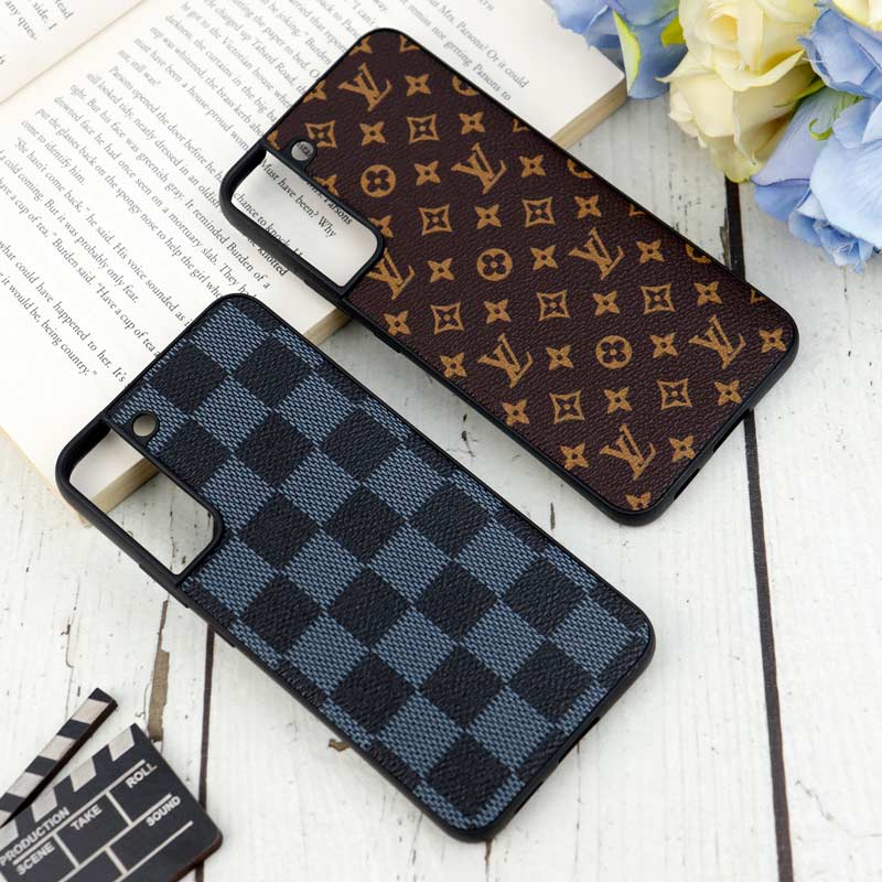 قاب چرمی لاکچری Samsung Galaxy S22 Plus