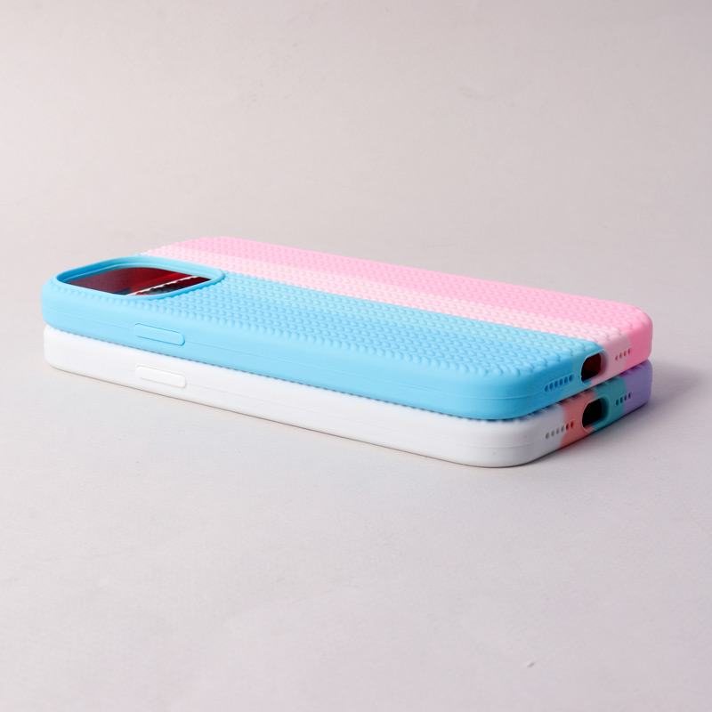 قاب سیلیکونی رنگین کمانی طرح بافت iPhone 13 Pro Max