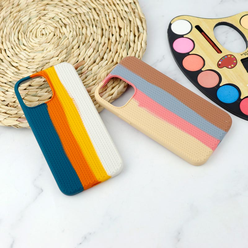 قاب سیلیکونی رنگین کمانی طرح بافت iPhone 13 Pro Max