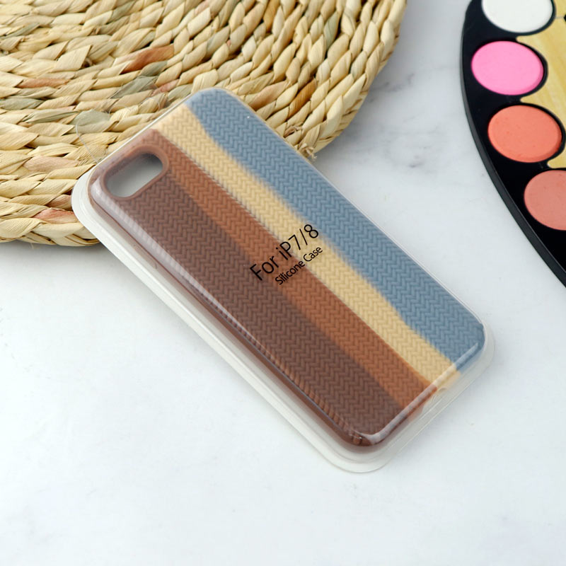 قاب سیلیکونی رنگین کمانی طرح بافت iPhone 7 / 8 / SE 2020