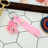 جاکلیدی سیلیکونی + بند آویز تک شاخ صورتی سری C