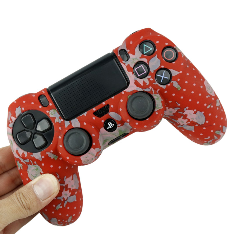 روکش دسته بازی PS4 طرح گل زمینه قرمز