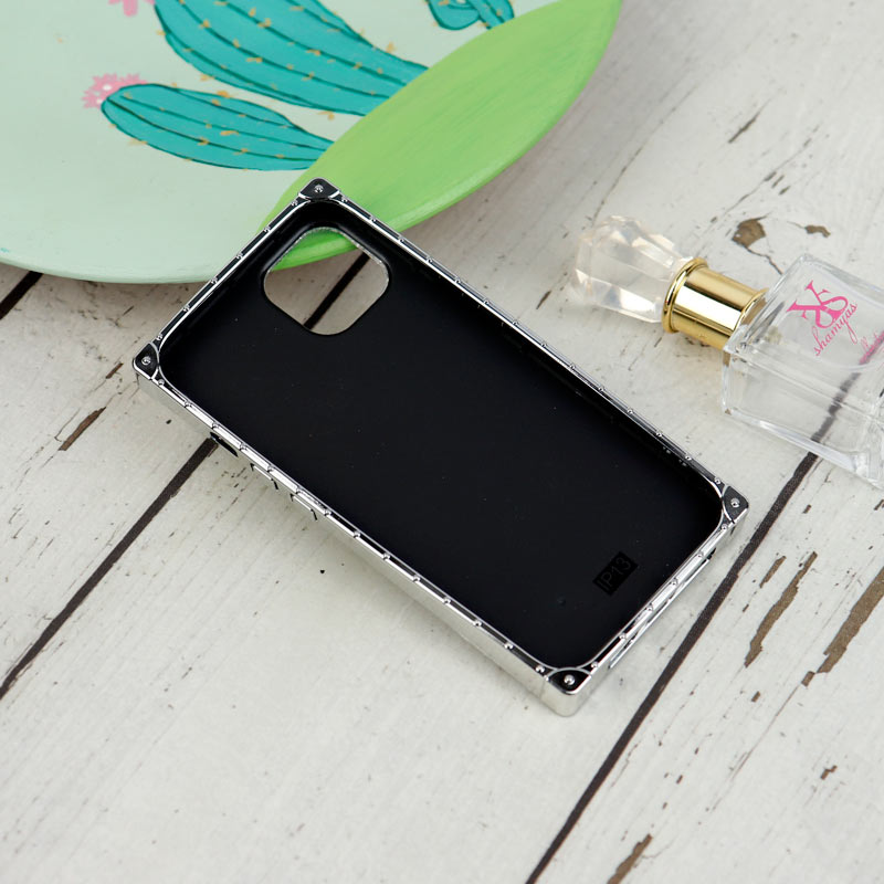 قاب شاینی Swarovski صندوقی iPhone 13