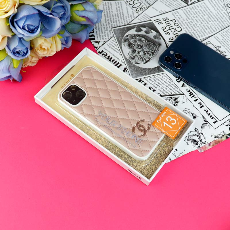 قاب چرمی Gucci محافظ لنزدار iPhone 13