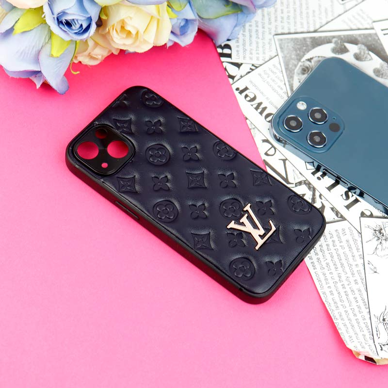قاب چرمی LV محافظ لنزدار iPhone 13