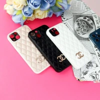 قاب چرمی Gucci محافظ لنزدار iPhone 13