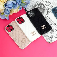 قاب چرمی Gucci محافظ لنزدار iPhone 13 Pro