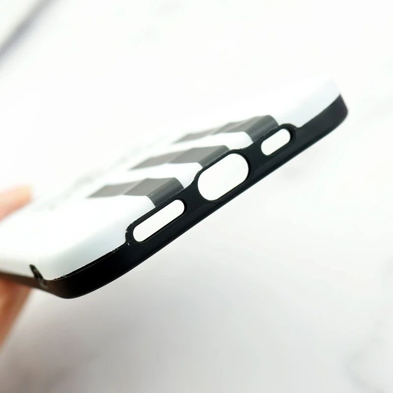 قاب طرحدار بوتر محافظ لنزدار iPhone 13