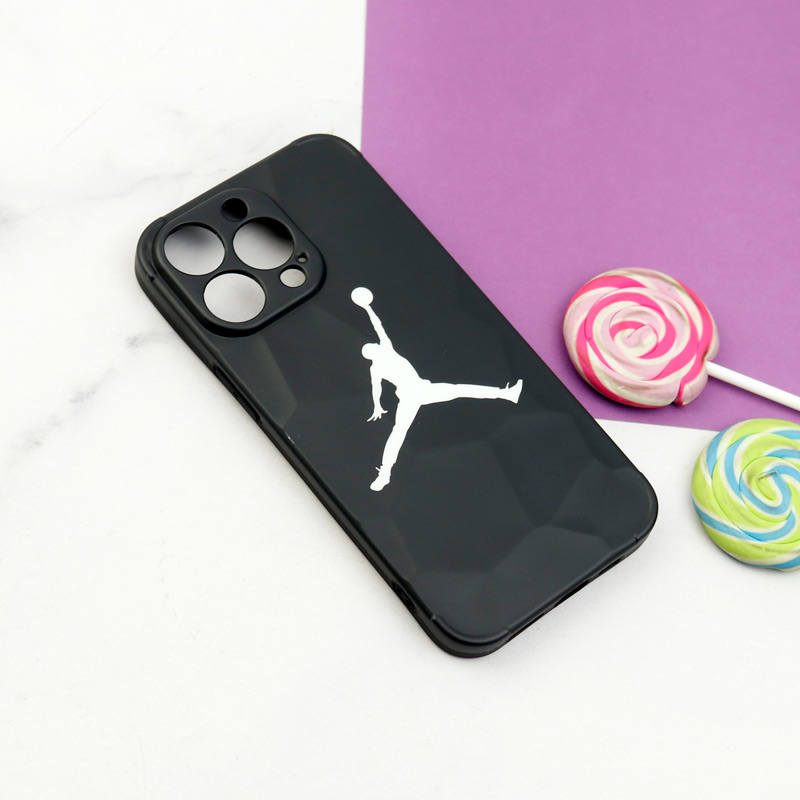 قاب طرحدار بوتر محافظ لنزدار iPhone 13 Pro