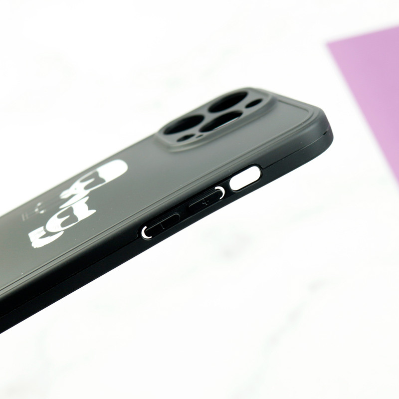 قاب طرحدار بوتر محافظ لنزدار iPhone 13 Pro کارل مشکی