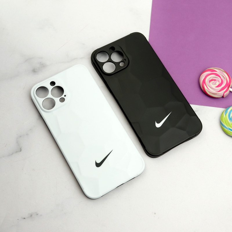 قاب طرحدار بوتر محافظ لنزدار iPhone 13 Pro Max