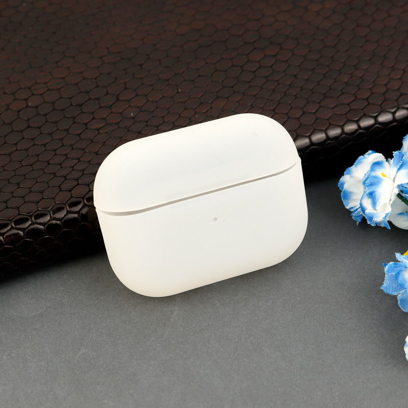 محافظ AirPods Pro بی رنگ