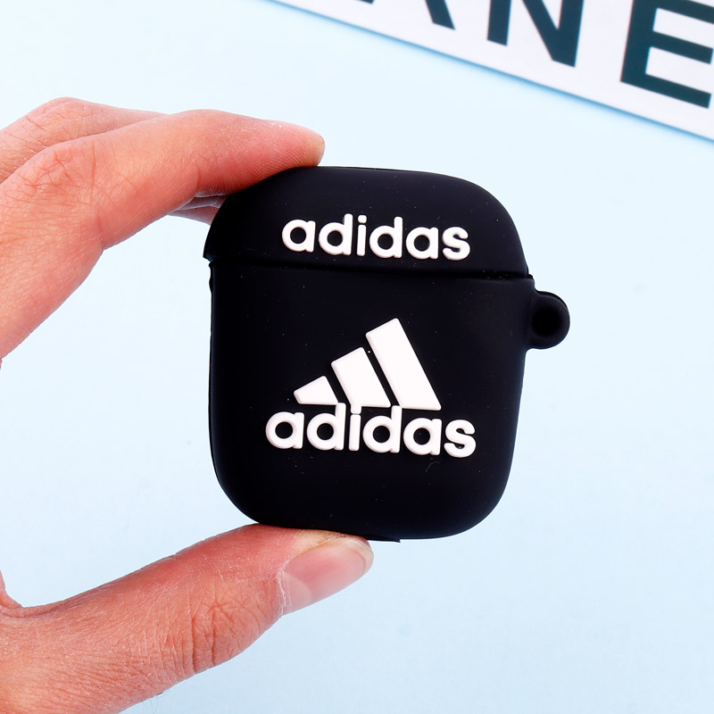 محافظ ایرپاد سیلیکونی طرح Adidas مشکی