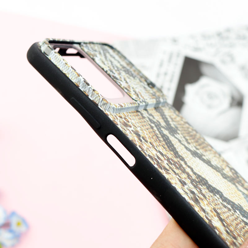 قاب طرحدار محافظ لنزدار کشویی + پاپ سوکت طرح پوست ماری Xiaomi Redmi Note 10 Pro سری C