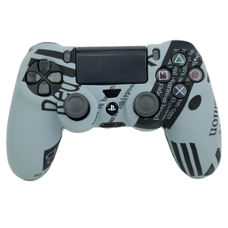 روکش دسته بازی PS4 طرح Fashion زمینه طوسی