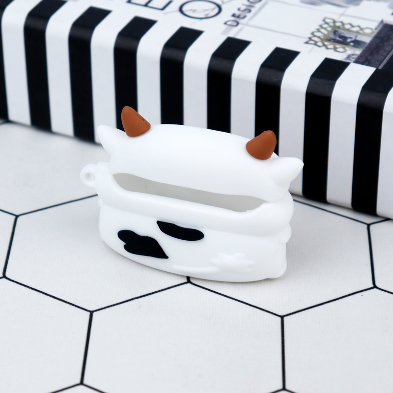 محافظ AirPods Pro سیلیکونی گاو سفید
