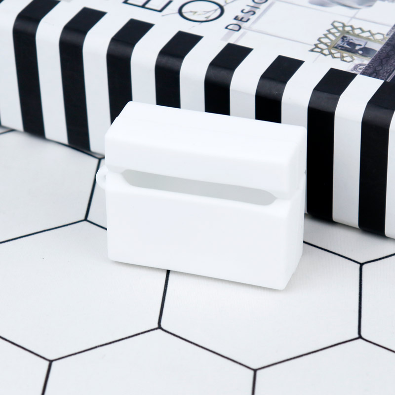 محافظ AirPods Pro سیلیکونی Marlboro سفید